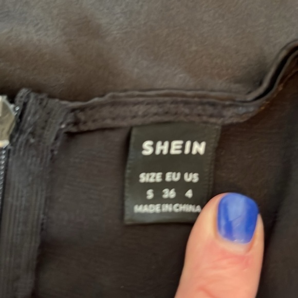 SHEIN- Long sleeve mini dress ties in the front - Picture 8 of 15